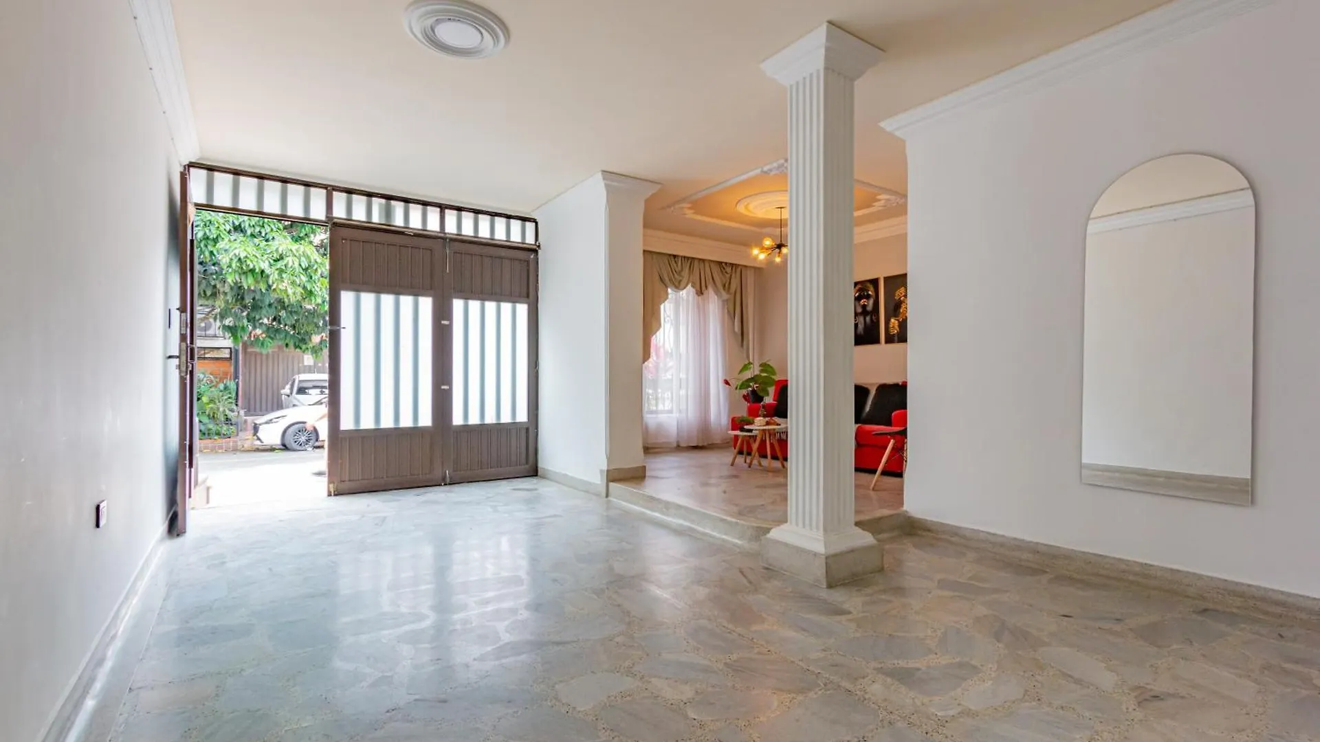 Great Family Home Near The Stadium And Beautiful Neighborhood Medellin 0*,