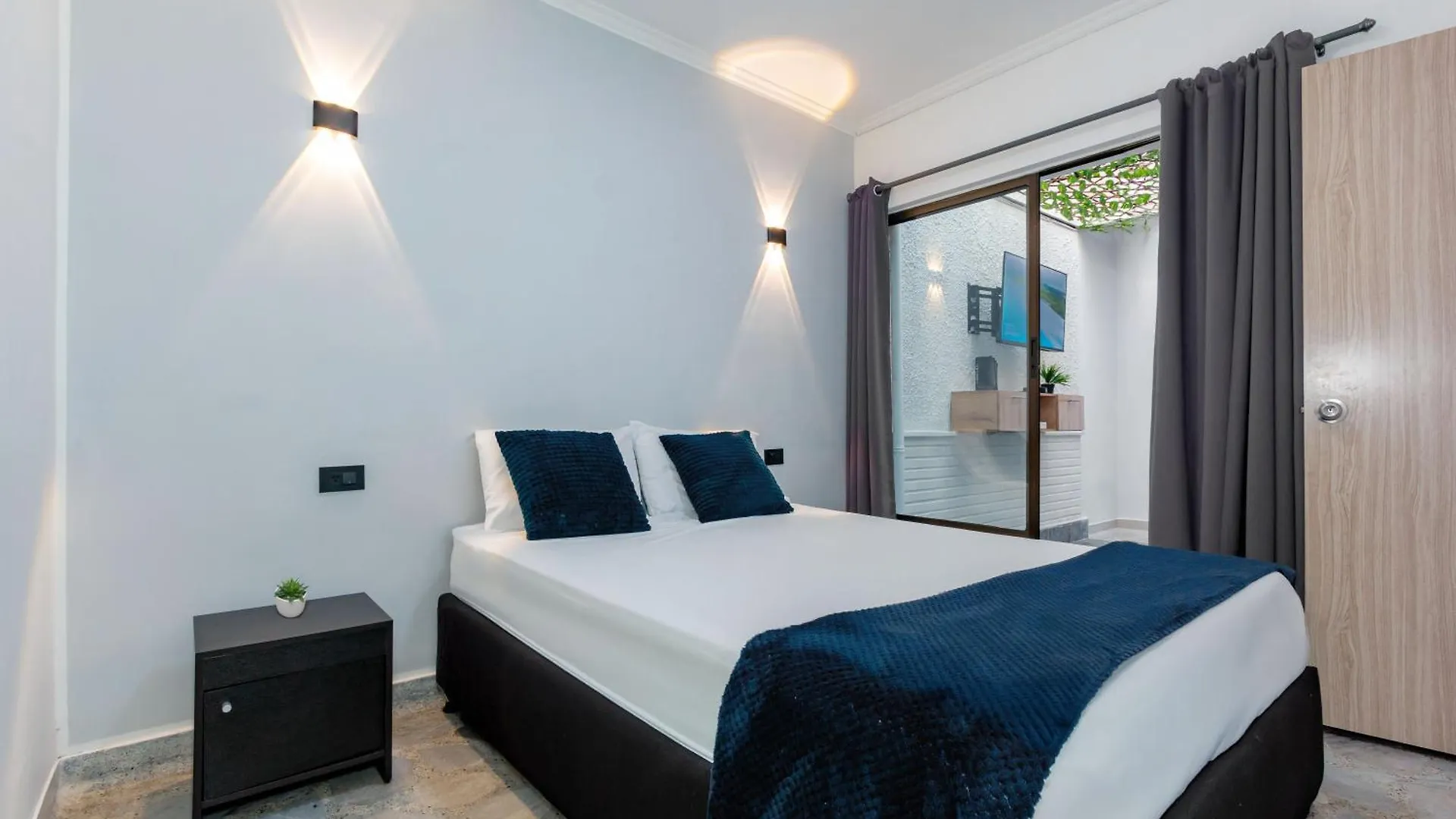 Great Family Home Near The Stadium And Beautiful Neighborhood ميديلين بيت للعطل